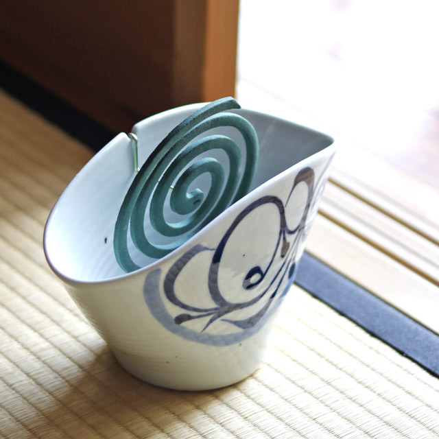 和食器・砥部焼　岡田陶房の蚊取り線香立て