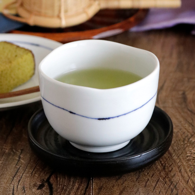 【砥部焼 向井窯】白いくねくねカップ