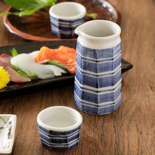 白磁面取花瓶　正月作　砥部焼 花器 白磁 (砥部焼 池本窯)