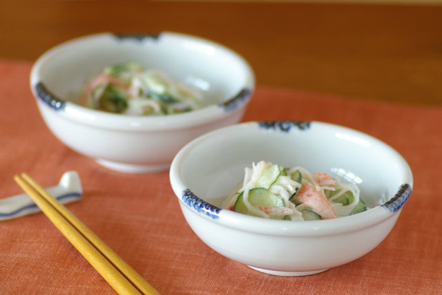 砥部焼の和食器 向井窯の小鉢 【砥部工房 からくさ】