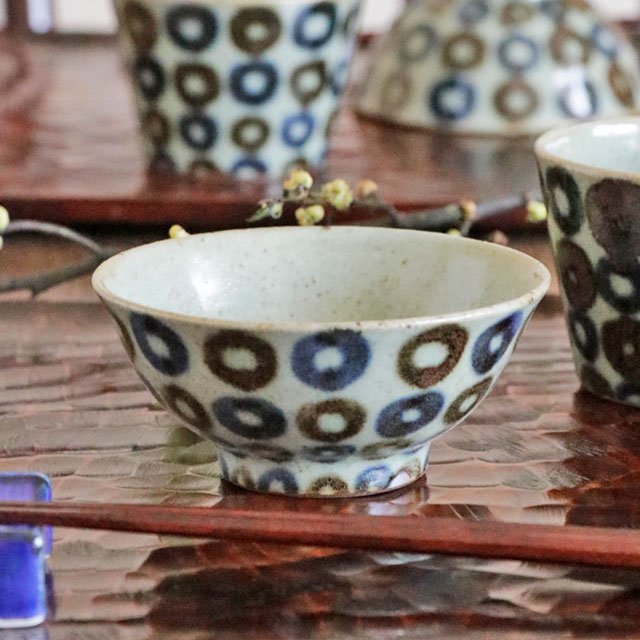 【砥部焼 皐月窯】ごす鉄丸の茶碗(小)