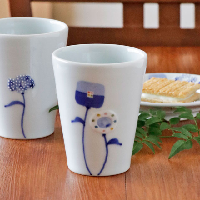 【砥部焼 皐月窯】花のフリーカップ