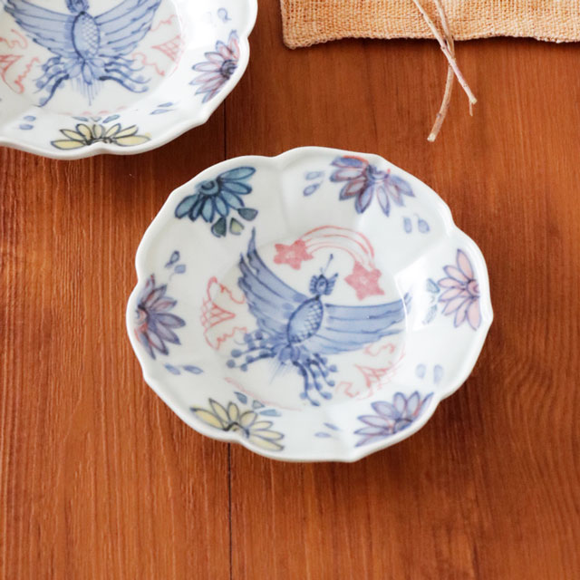 【砥部焼 皐月窯】鳳凰の花形型打皿(3.5寸)