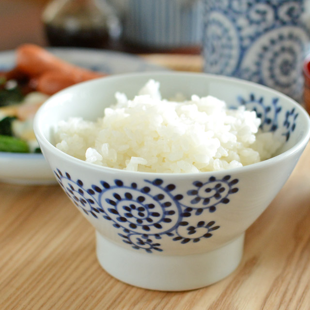 砥部焼　呉須わらび手（タコ唐草)八寸皿 砥部焼 呉須わらび手（タコ唐草)八寸皿
