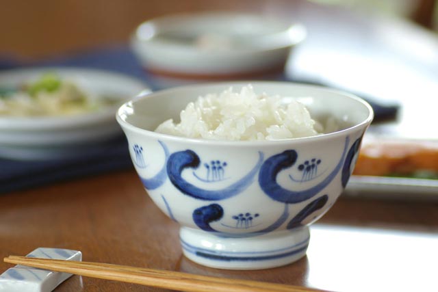 【砥部焼 陶房遊】つばきの茶碗(小)