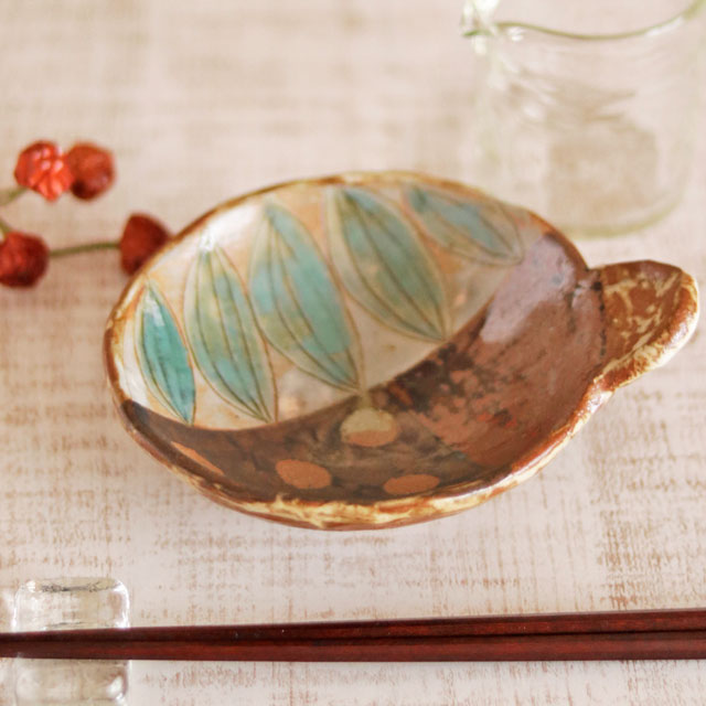 【砥部焼　陶工房 Sato】てびねり取手鉢(13.5cm)