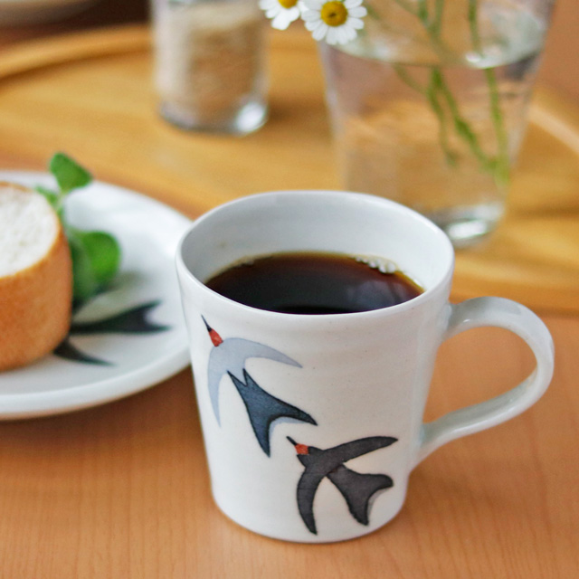 和食器・砥部焼　つばめのマグカップ