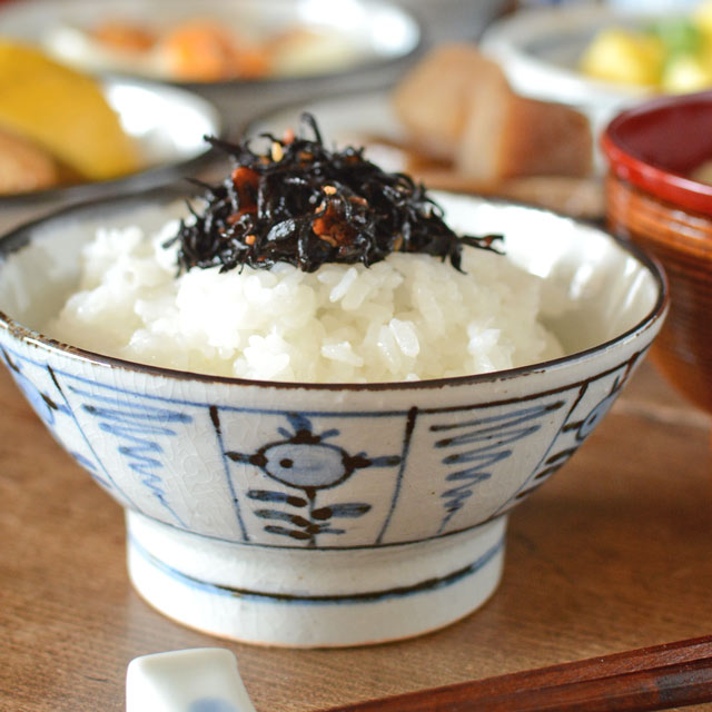 和食器・砥部焼　なずな文の古砥部茶碗(大)