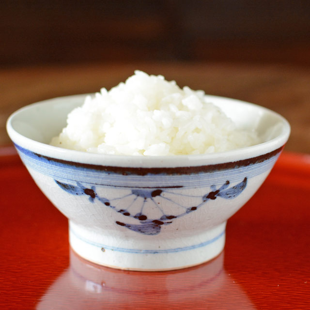 和食器・砥部焼　菊文の古砥部茶碗(小)
