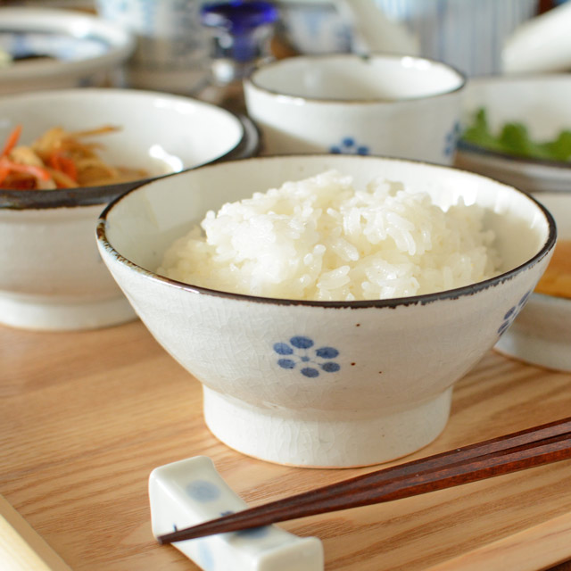 砥部焼の和食器 陶彩窯の茶碗 【砥部工房 からくさ】