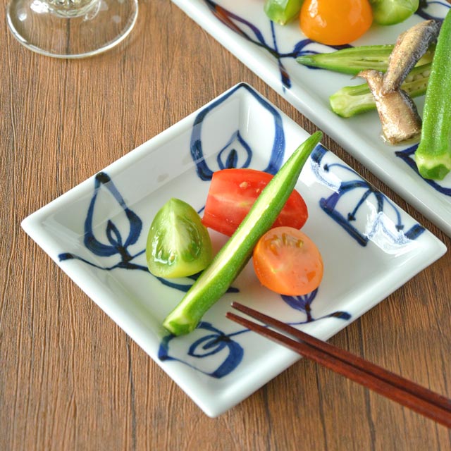 和食器・砥部焼　花文の正角皿