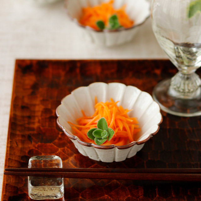 【砥部焼 山中窯】輪花小鉢