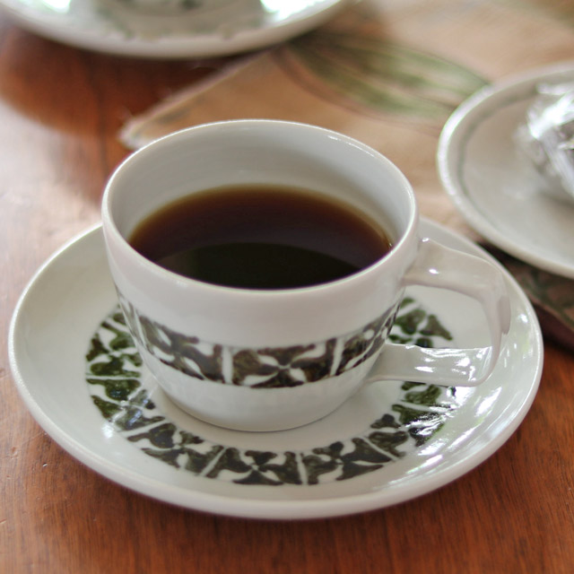和食器・砥部焼　和紋のコーヒーカップ