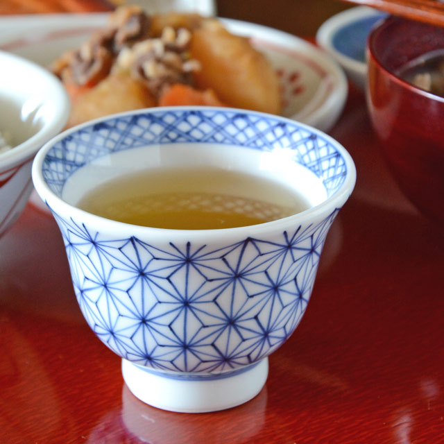 和食器・砥部焼　麻文の反湯呑