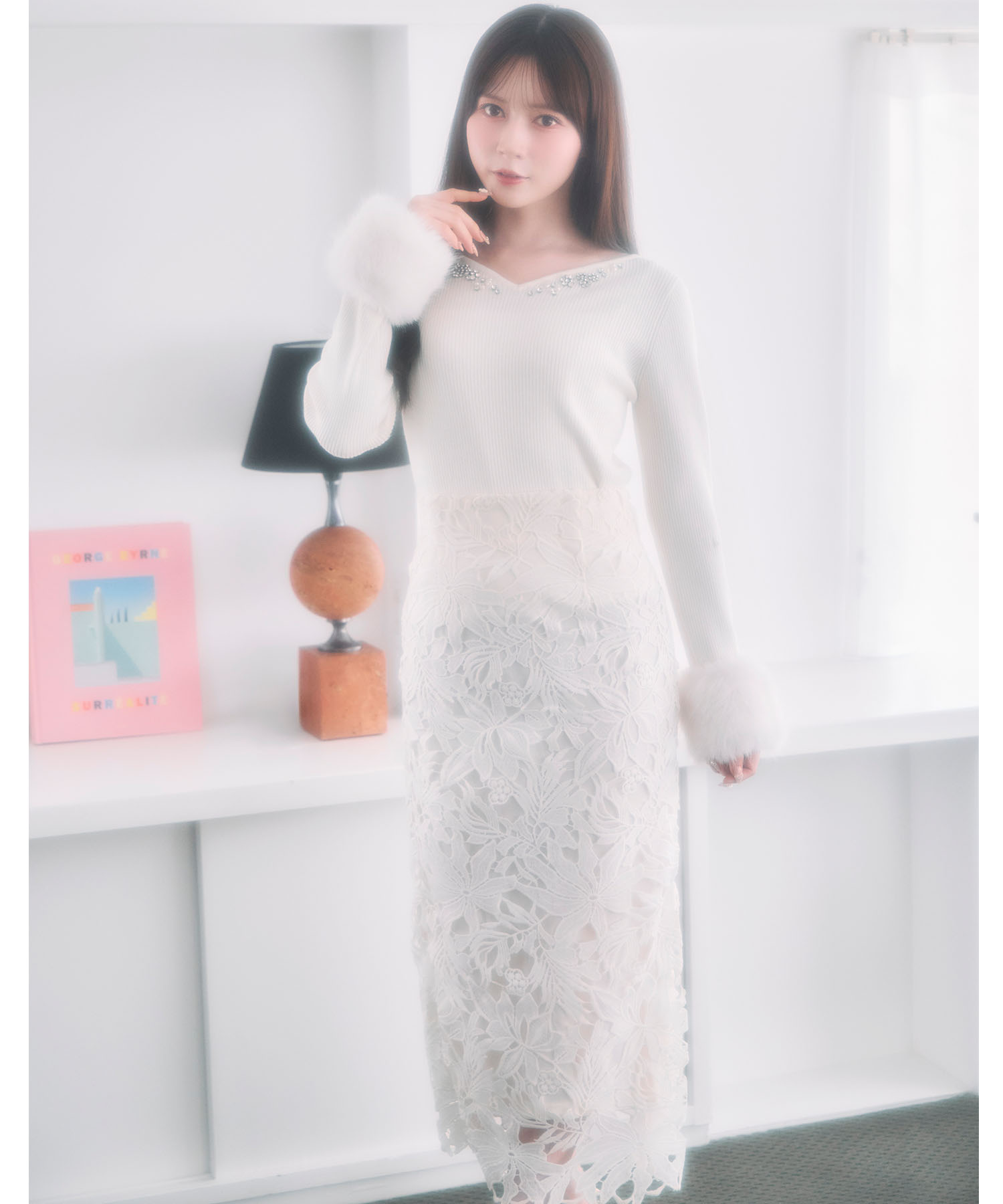 【Ｓ・Ｍサイズ展開】カットワークフラワーレース刺繍タイトスカート 11月16日(日)再販決定☆【frestyフレスティ】tocco closet(トッコクローゼット)※麻亜里さんはチャコールグレー、水瀬さららさんはオフホワイト着用