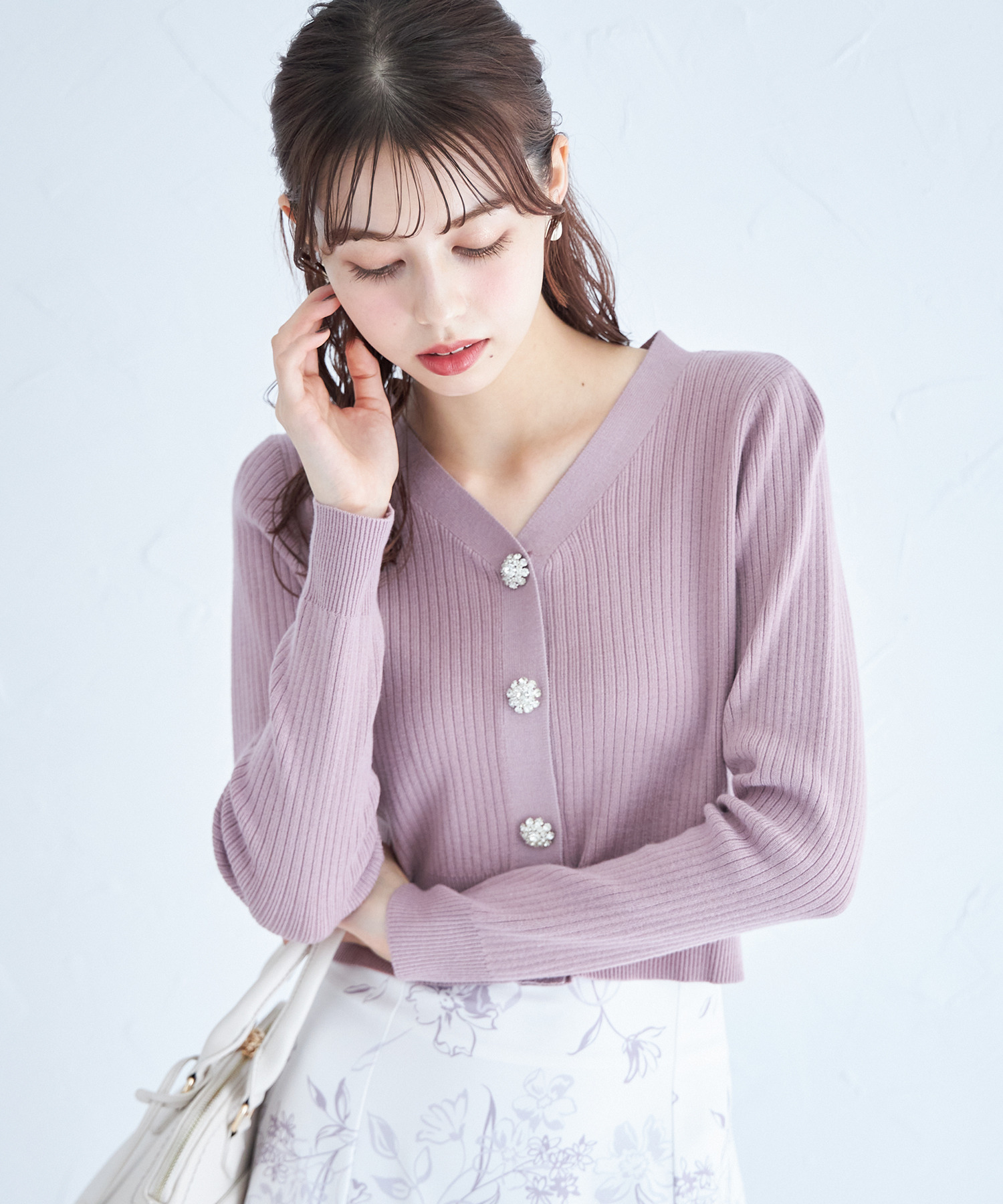 tocco トッコクローゼット　
フラワービジュー付きショート丈リブニットカーディガン