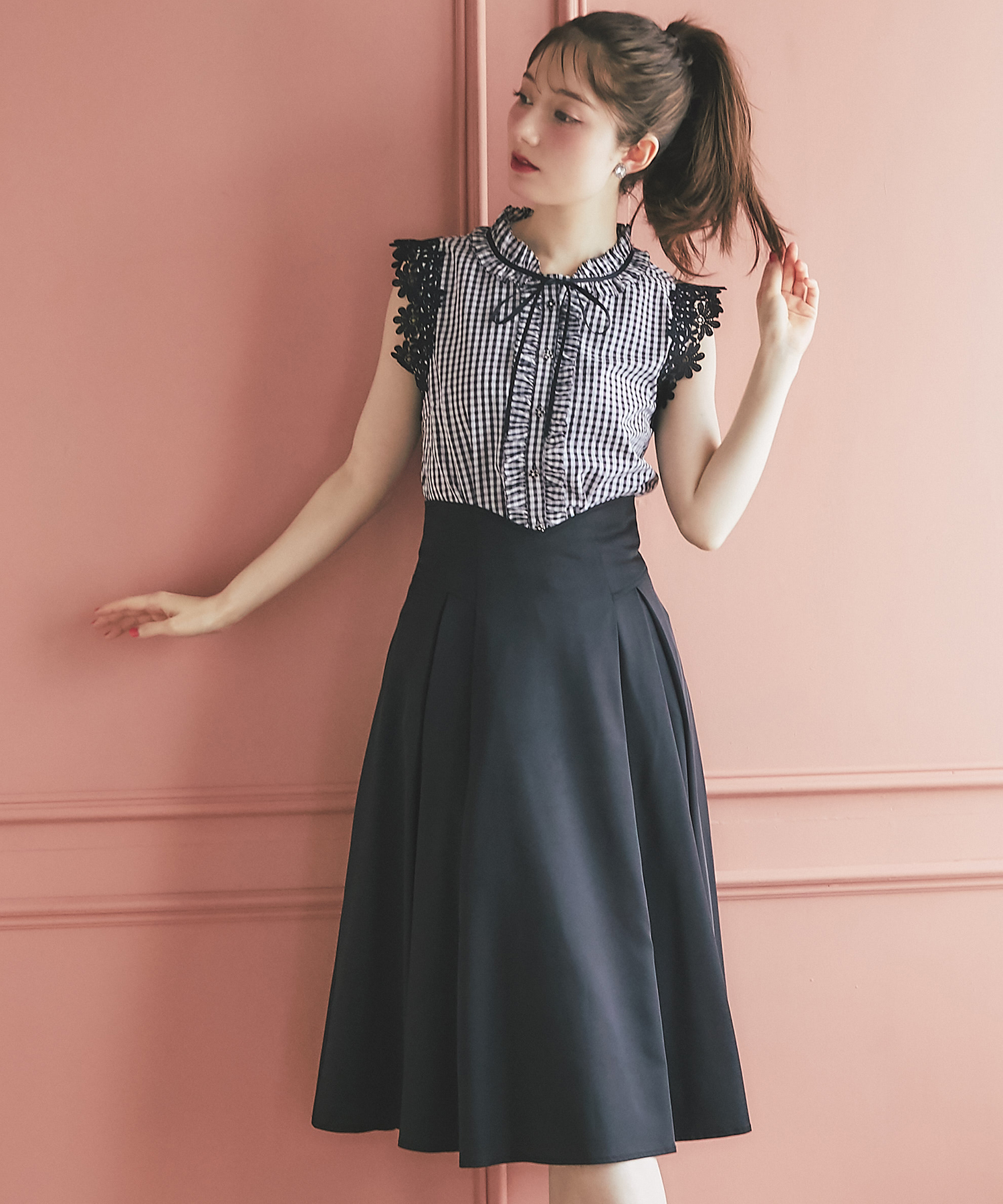 バックレースアップハートカットハイウエストタックフレアスカート【meador ミドア】 tocco closet(トッコクローゼット) ※ピンク、グリーンの入荷はありません《SummerBlack2025》
