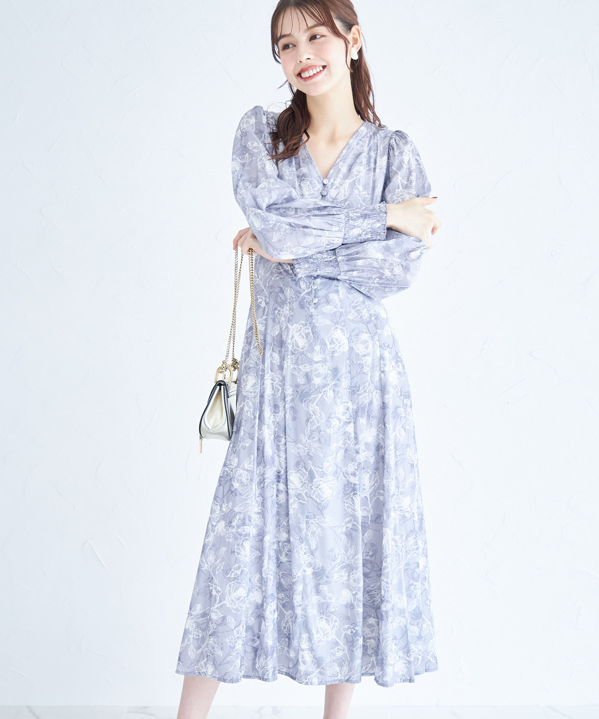 バックレースアップラインフラワープリントワンピース【limosa リモーザ】 tocco closet(トッコクローゼット)　＊スペシャルプライス品につき返品/キャンセル/配送日指定不可/ラッピング不可/少量在庫のセールの為交換は出来かねる場合がございます。