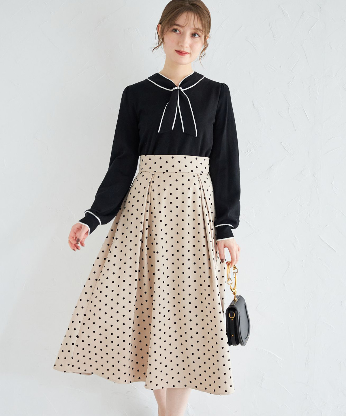 フロッキードットタックフレアスカート 10月15日(火)オフィシャルサイト限定再販☆【zavery ザベリー】 tocco closet(トッコクローゼット)※少量の在庫確保による再販売の為、交換は出来かねる場合がございます。予めご了承ください。