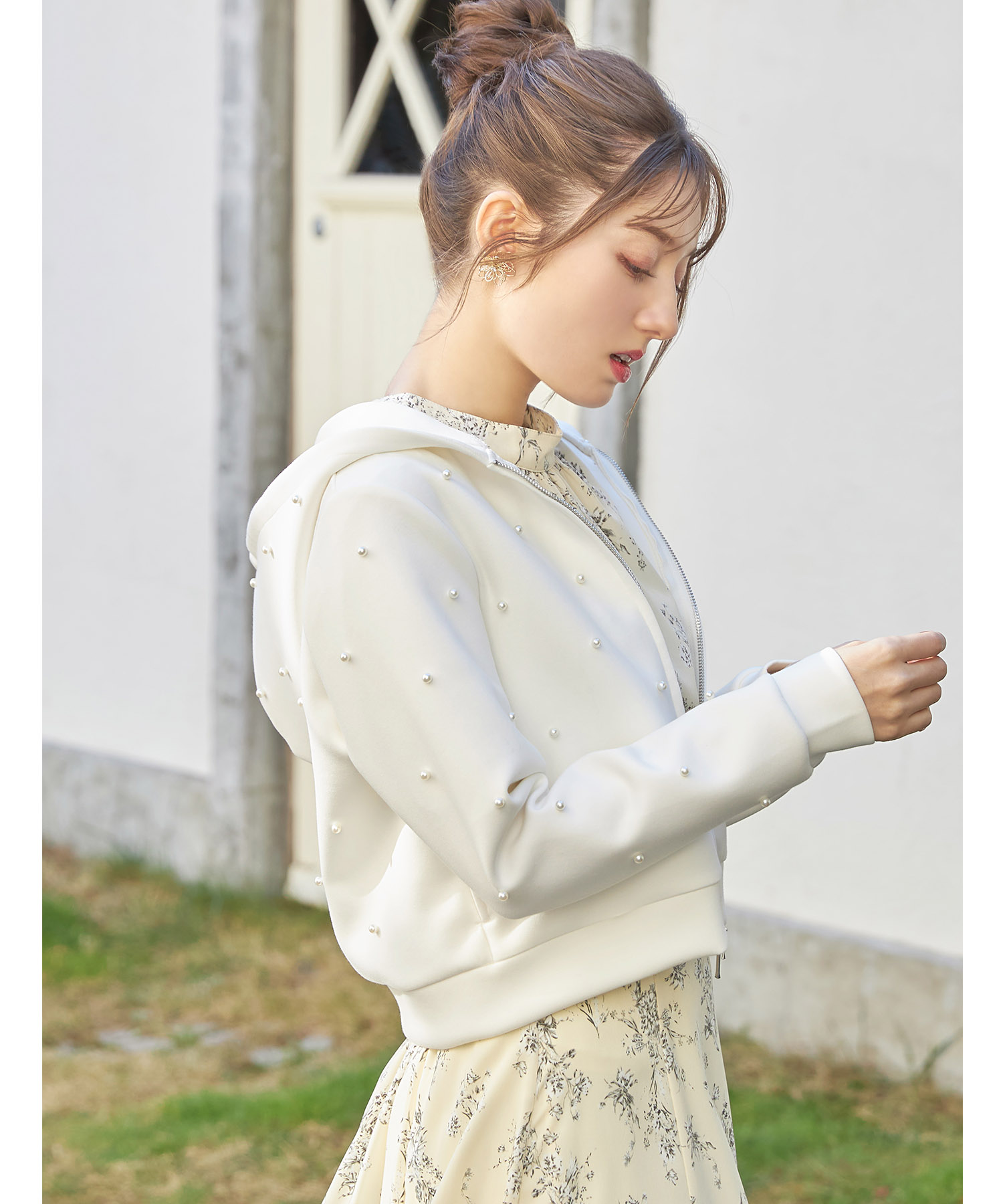 パール付きダブルジップダンボールパーカー【jawery ジャウェリ】tocco closet(トッコクローゼット)　＊スペシャルプライス品につき返品/キャンセル/配送日指定不可/ラッピング不可/少量在庫のセールの為交換は出来かねる場合がございます。