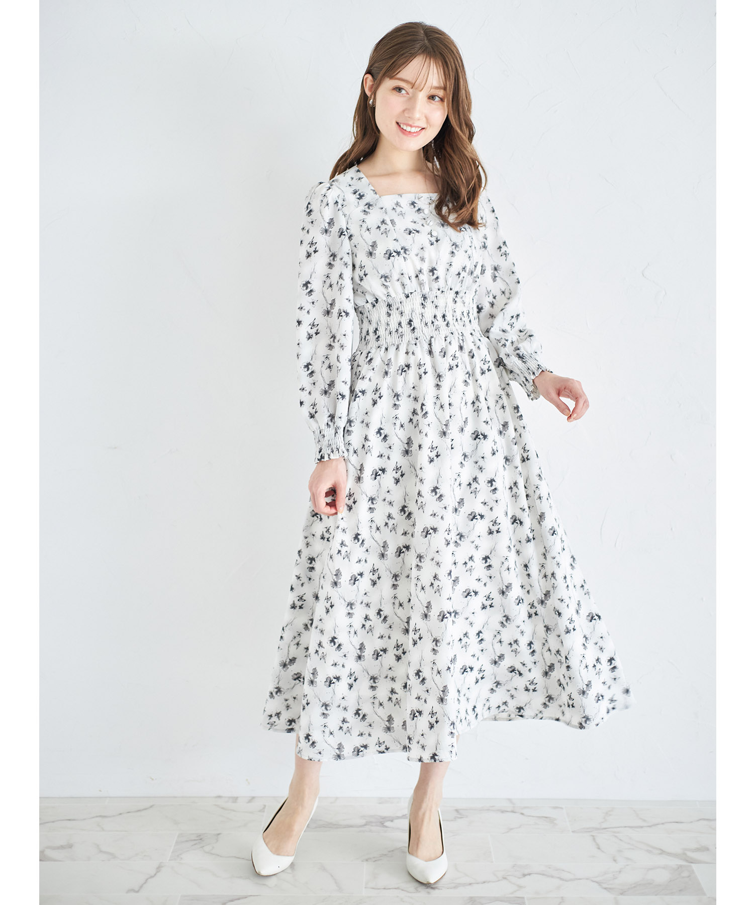 スクエアネックバタフライ×フラワープリントシャーリングワンピース 8/15(木)オフィシャルサイト限定ブラック再販☆【rinjey リンジェイ】 tocco closet ※少量の在庫確保による再販売の為、交換は出来かねる場合がございます。予めご了承ください。