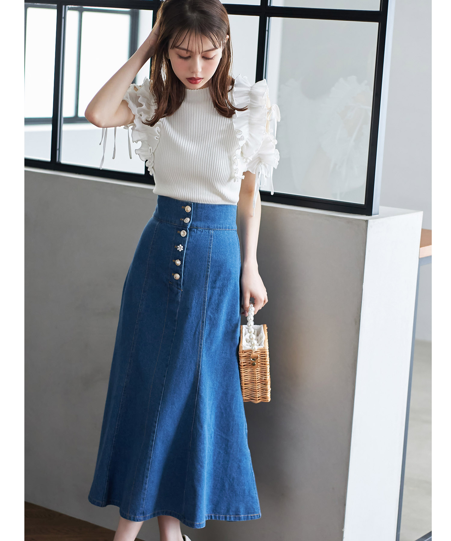 多種パールビジュー釦ステッチ入りデニムマーメイドスカート 5月26日(月)再販☆ 【ristle リストル】 tocco closet ※少量の在庫確保による再販売の為、交換は出来かねる場合がございます。予めご了承ください。