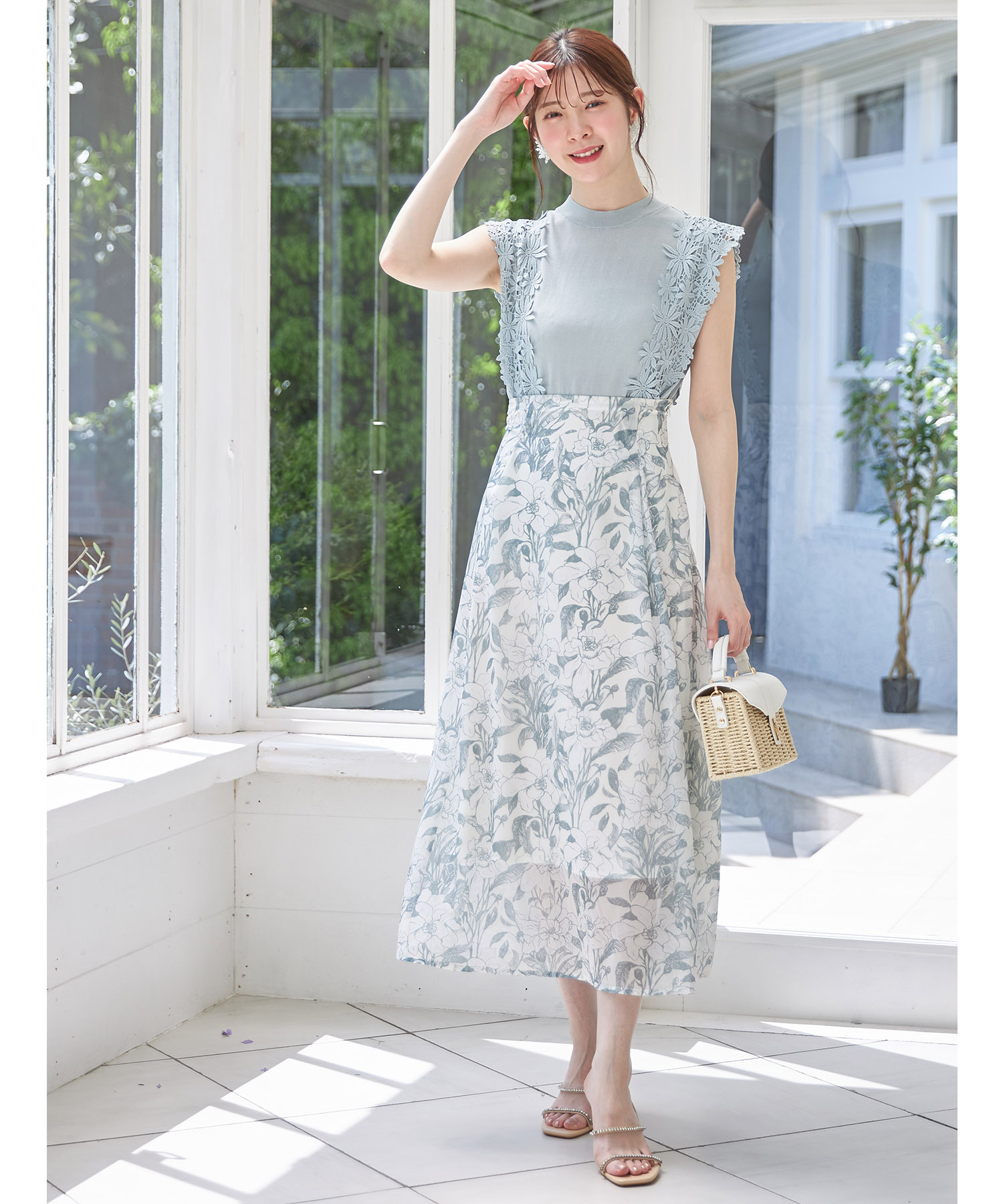 バックレースアップラインフラワープリントセミフレアナロースカート【setifa セティファ】tocco closet(トッコクローゼット)＊スペシャルプライス品につき返品/キャンセル/配送日指定不可/ラッピング不可/少量在庫のセールの為交換は出来かねる場合がございます。