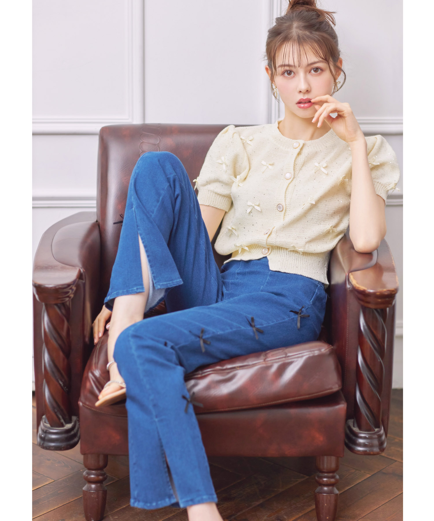 裾スリット入りサイドりぼん付きパンツ6月24日(月)オフィシャルサイト限定再販☆【junau ジュネウ】 tocco closet(トッコクローゼット)≪Ribbon Item Collection≫※少量の在庫確保による再販売の為、交換は出来かねる場合がございます。予めご了承ください。
