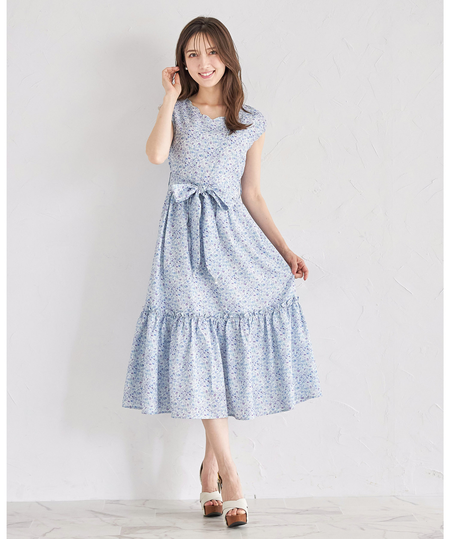 りぼん付きリネンライクフラワープリントスカラップティアードワンピース 7月22日(月)オフィシャルサイト限定再販☆【lusilo リュシロ】※少量の在庫確保による再販売の為、交換は出来かねる場合がございます。予めご了承ください。