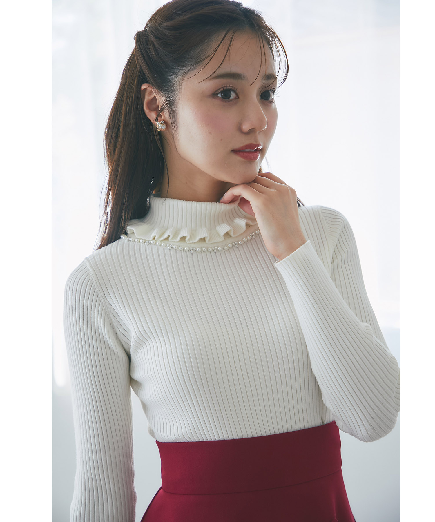 tocco トッコクローゼット ビジュー付きフリルタートルネックニットプルオーバー 