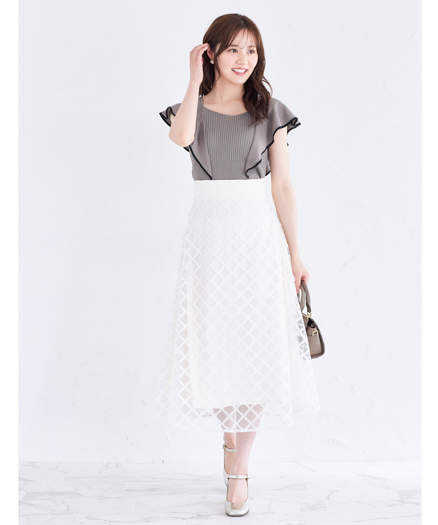 バックレースアップ刺繍ラインチュールフレアスカート【luzeria ルゼリア】 tocco closet(トッコクローゼット)　＊スペシャルプライス品につき返品/キャンセル/配送日指定不可/ラッピング不可/少量在庫のセールの為交換は出来かねる場合がございます。