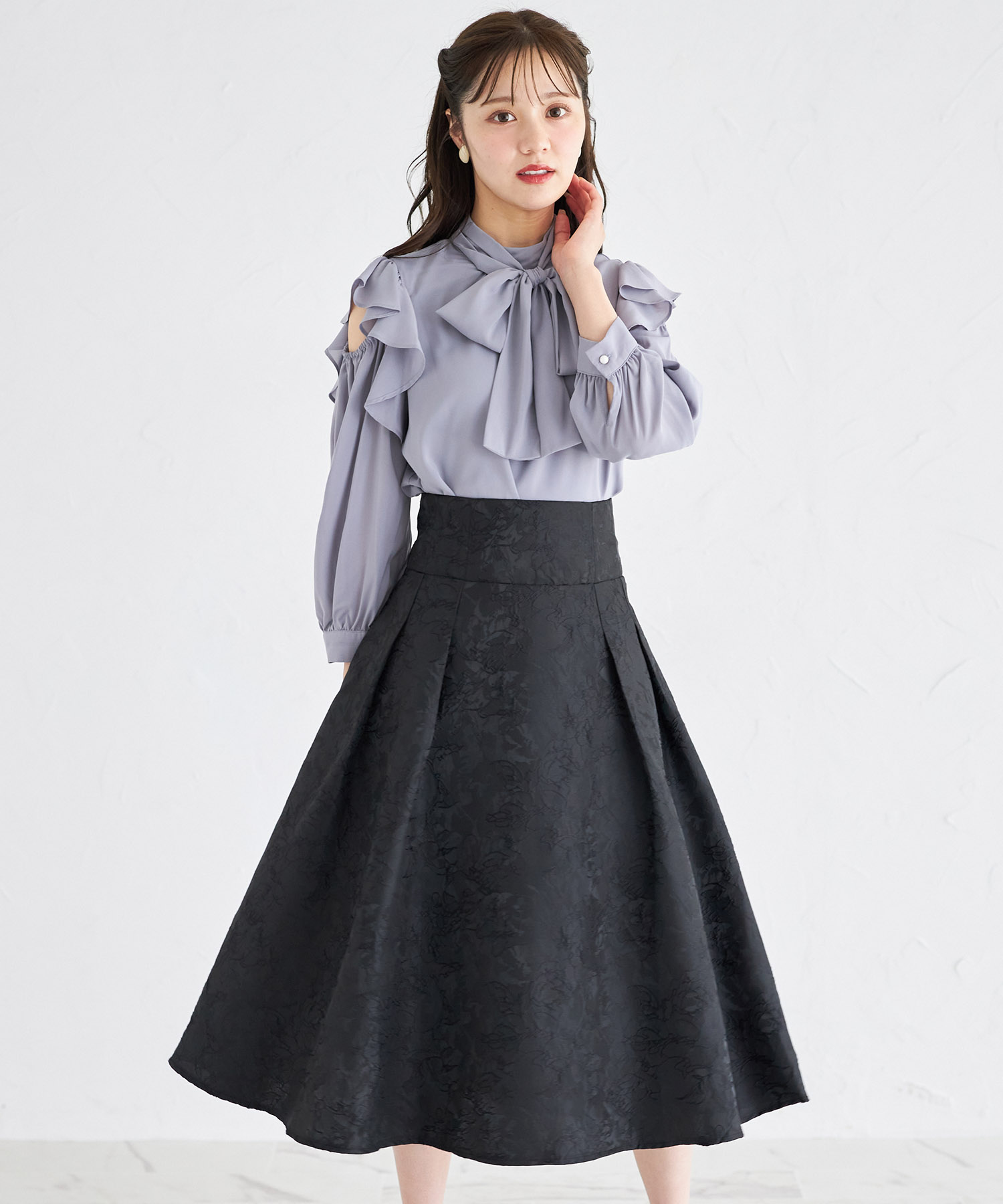 ラインフラワー刺繍入りジャガードタックフレアスカート 10月7日(月)再販決定☆【midana ミデーナ】 tocco closet(トッコクローゼット)