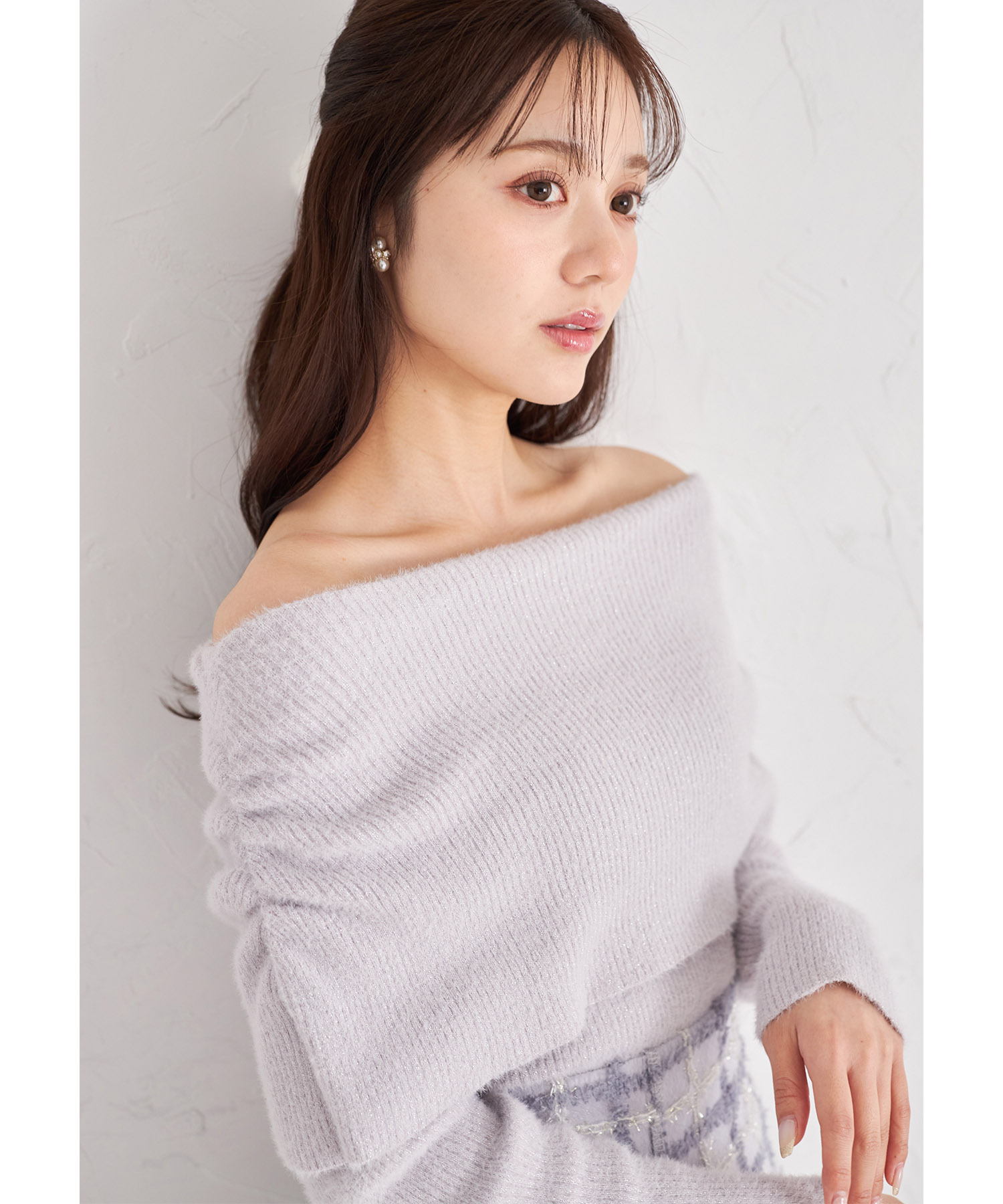 サイドギャザーオフショルラメシャギーリブニットプルオーバー【calantha 】 tocco closet  ＊スペシャルプライス品につき返品/キャンセル/配送日指定不可/ラッピング不可/少量在庫のセールの為交換は出来かねる場合がございます。