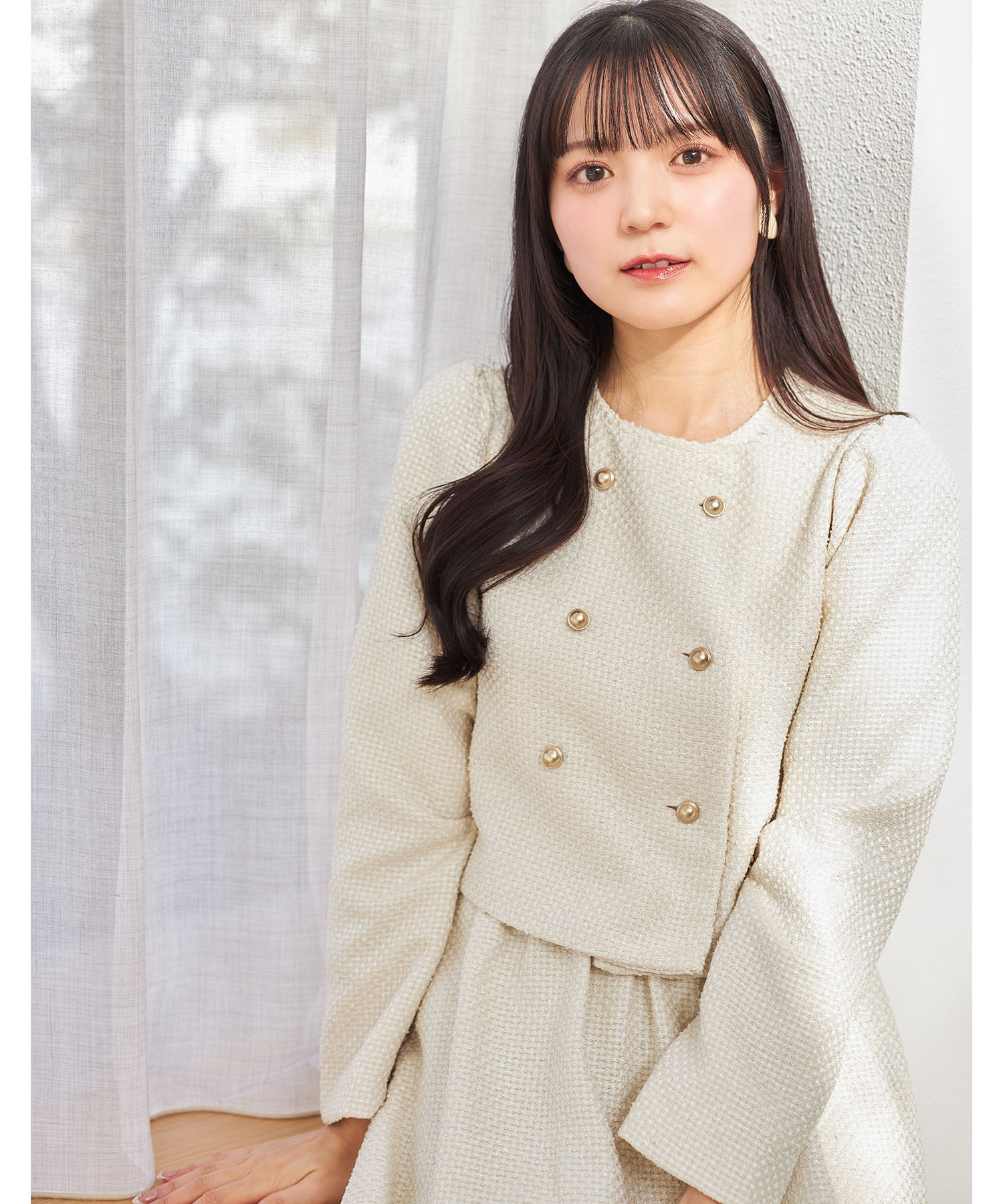 ゴールド釦ショート丈ツイードジャケット オフィシャルサイト限定再販☆【roselina ロゼリナ】 tocco closet(トッコクローゼット)《@momo.e_さんコラボ》※少量の在庫確保による再販売の為、交換は出来かねる場合がございます。予めご了承ください。