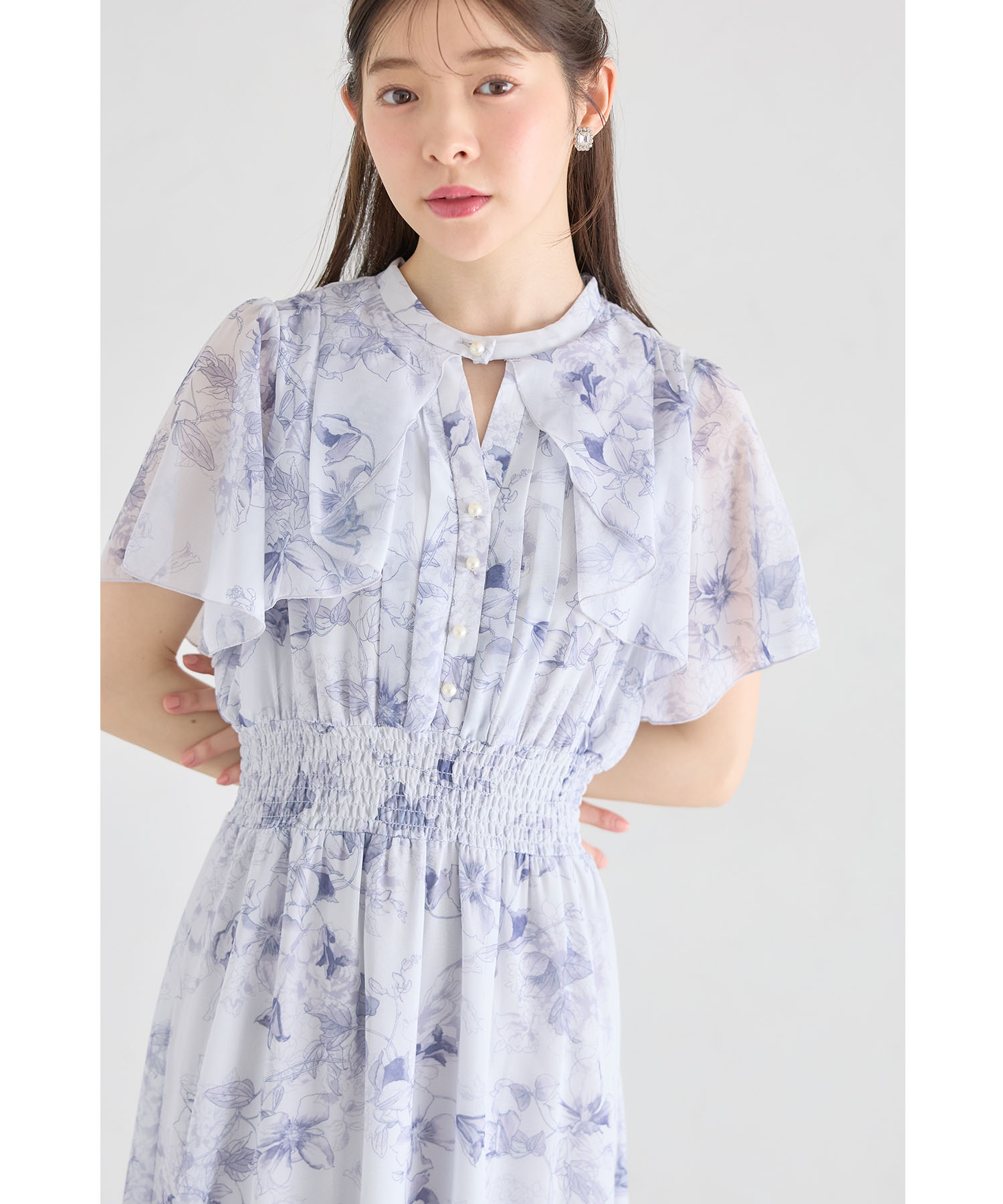 パール釦ヨークフレアフラワープリントワンピース 5月24日(土)オフィシャルサイト限定再販☆【syloume シュローム】 tocco closet(トッコクローゼット)※少量の在庫確保による再販売の為、交換は出来かねる場合がございます。予めご了承ください。