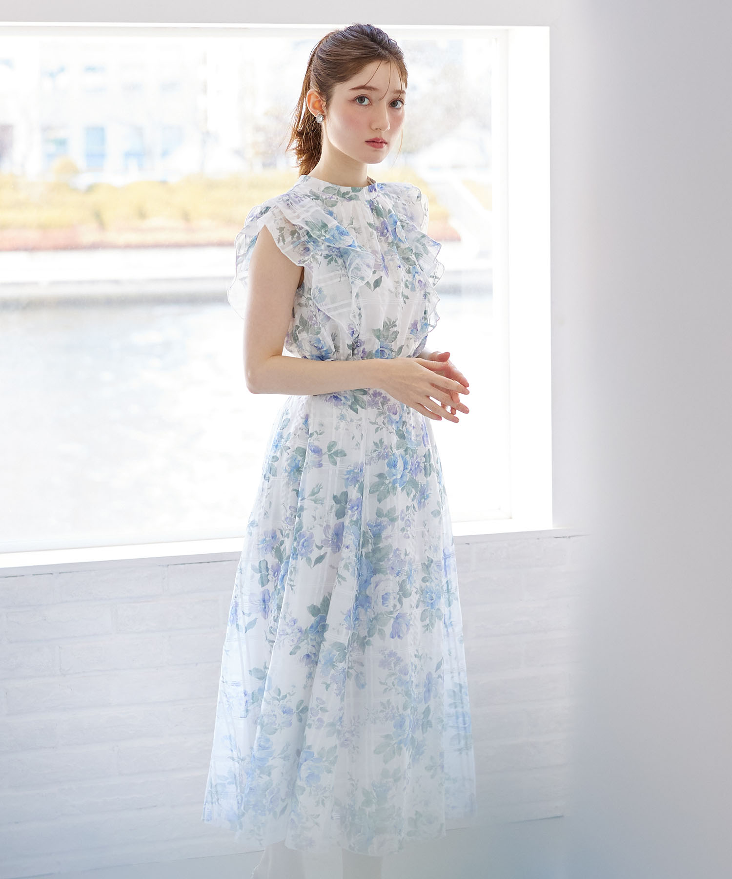 ガーデンローズプリントシアーチェックフレアスカート 5月6日(火)オフィシャルサイト限定再販【lavora ラヴォーラ】《FlowerCollection》※こちらの商品は上下セットアイテムではございません。少量の在庫確保による再販売の為、交換は出来かねる場合がございます。