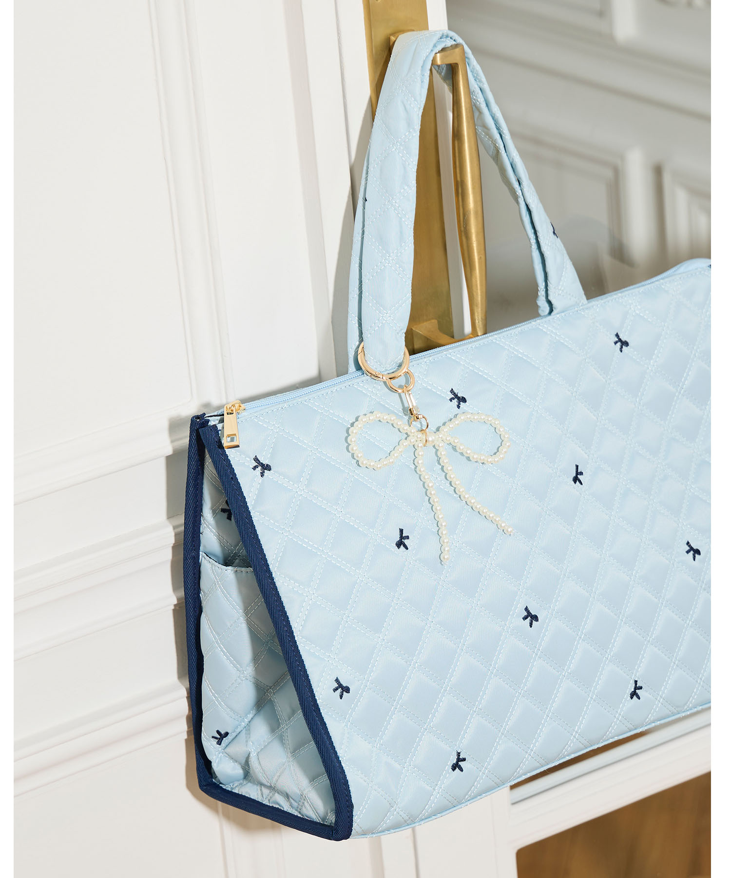 ２ＷＡＹショルダー＆パールリボンチャーム付きリボン刺繍キルティングバッグ【novelia】 tocco closet《@picaruuuさんコラボ》＊スペシャルプライス品につき返品/キャンセル/配送日指定不可/ラッピング不可/少量在庫のセールの為交換は出来かねる場合がございます。