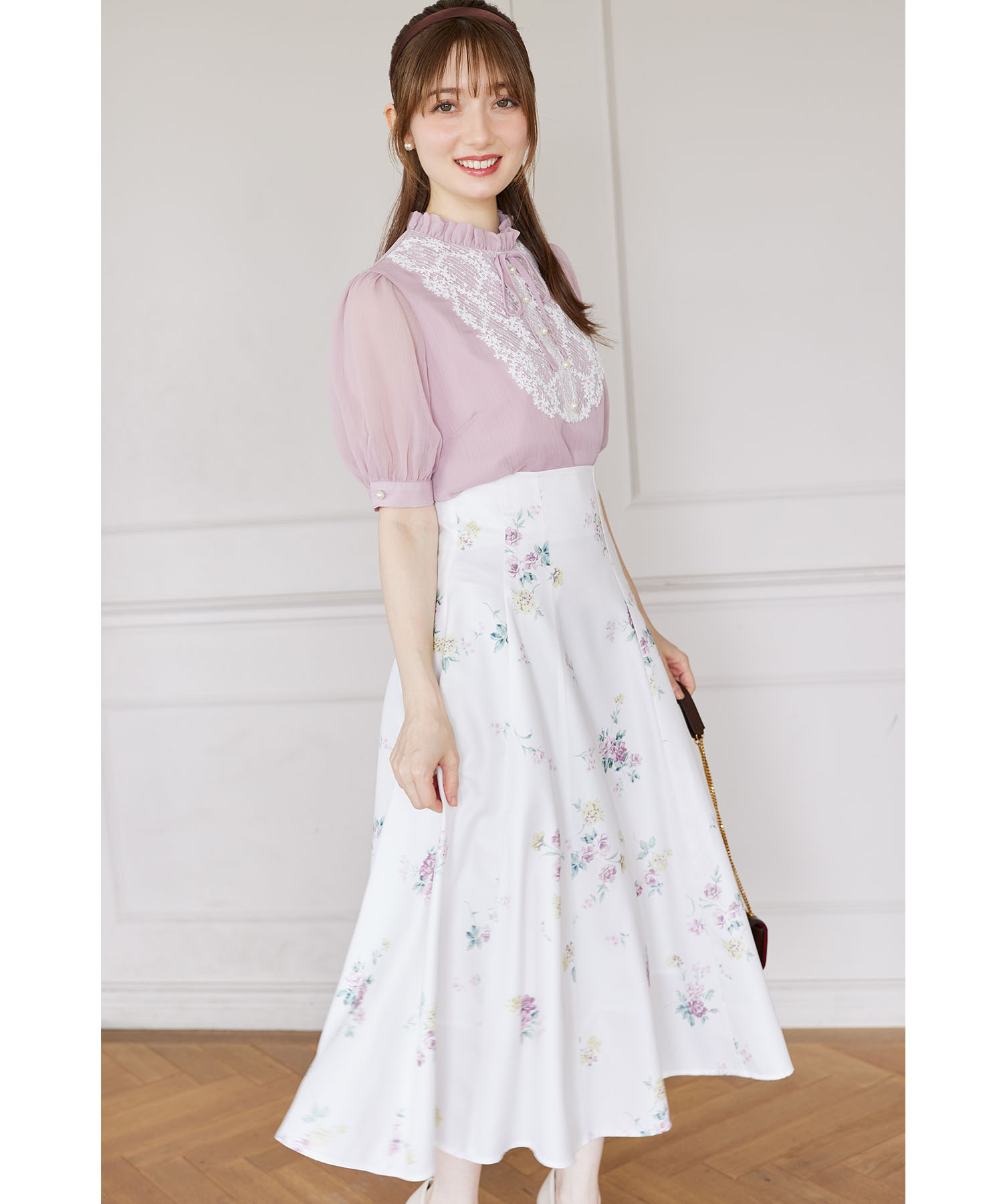 フラワープリントハイウエストフレアスカート【manica マニーカ】 tocco closet(トッコクローゼット) ＊スペシャルプライス品につき返品/キャンセル/配送日指定不可/ラッピング不可/少量在庫のセールの為交換は出来かねる場合がございます。