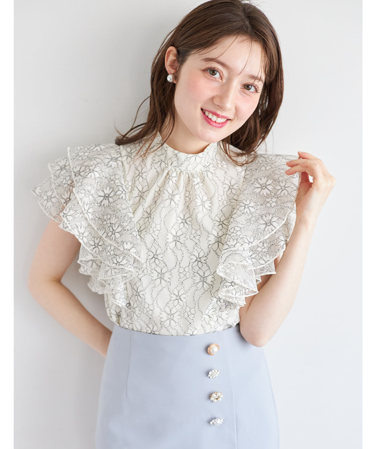 フラワーレースラッフルフリルブラウス【melotio メロティオ】 tocco closet(トッコクローゼット) ＊スペシャルプライス品につき返品/キャンセル/配送日指定不可/ラッピング不可/少量在庫のセールの為交換は出来かねる場合がございます。