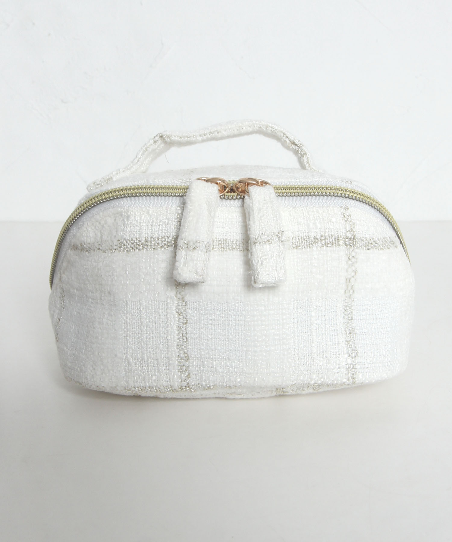 ツイード立体ポーチ tocco closet《新希咲乃さんコラボ》＊スペシャルプライス品につき返品/キャンセル/配送日指定不可/ラッピング不可/少量在庫のセールの為交換は出来かねる場合がございます。