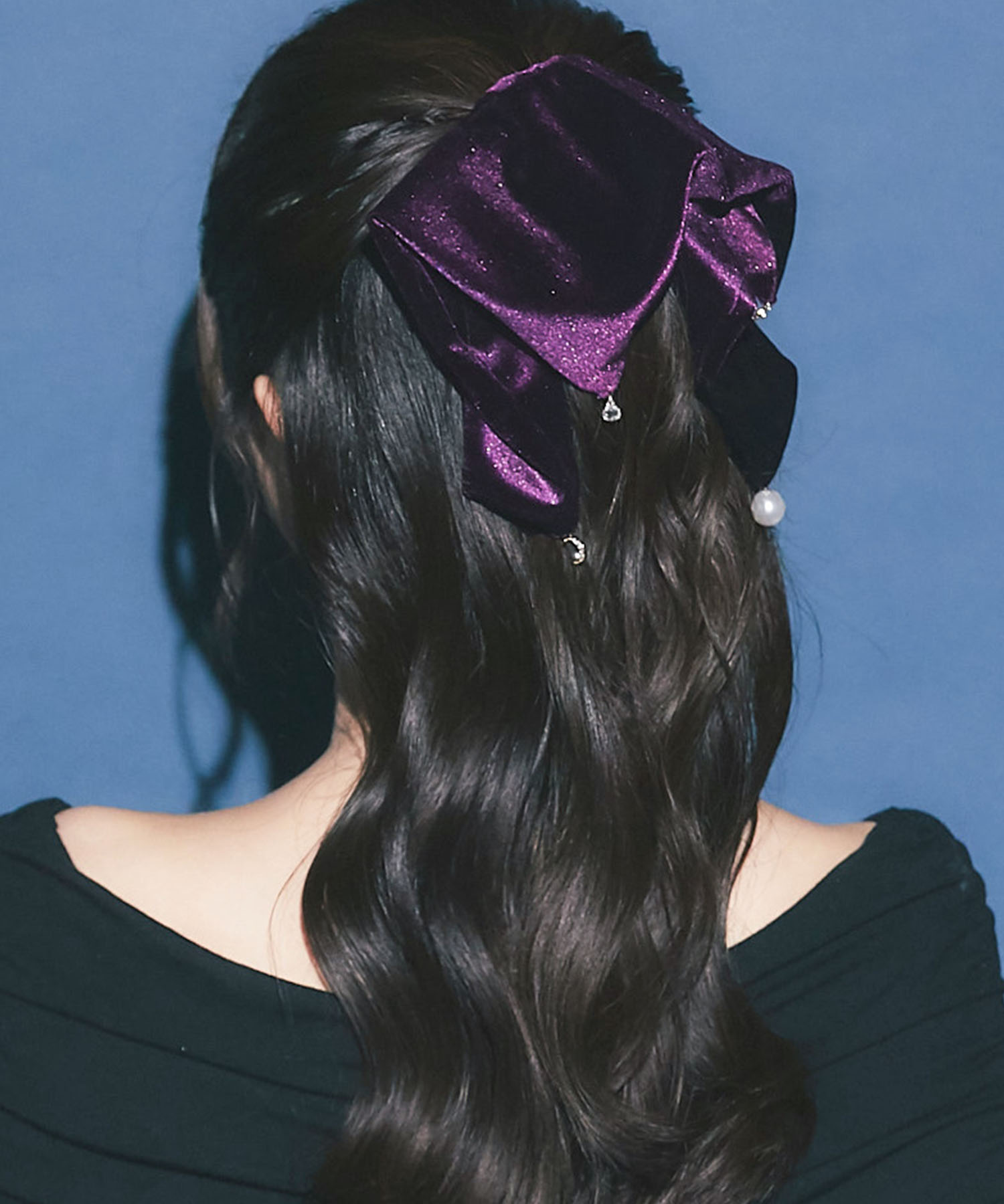 ルナ＆ステラチャーム付きスクエアベロアシュシュ 11月3日(月)再販決定☆【rocche ロッシェ】 tocco closet(トッコクローゼット)《新希咲乃さんコラボ》