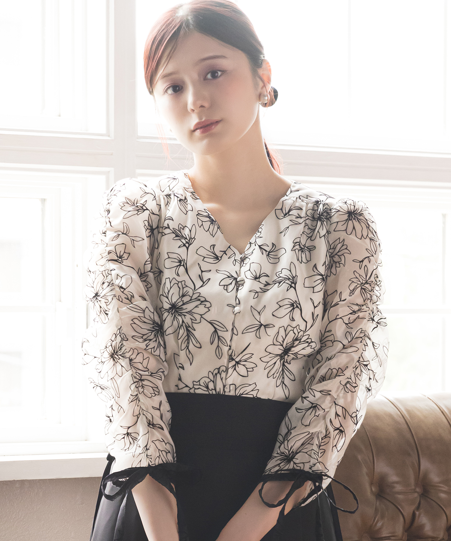 tocco トッコクローゼット　リボン付きフロッキーフラワープリントシアーブラウス