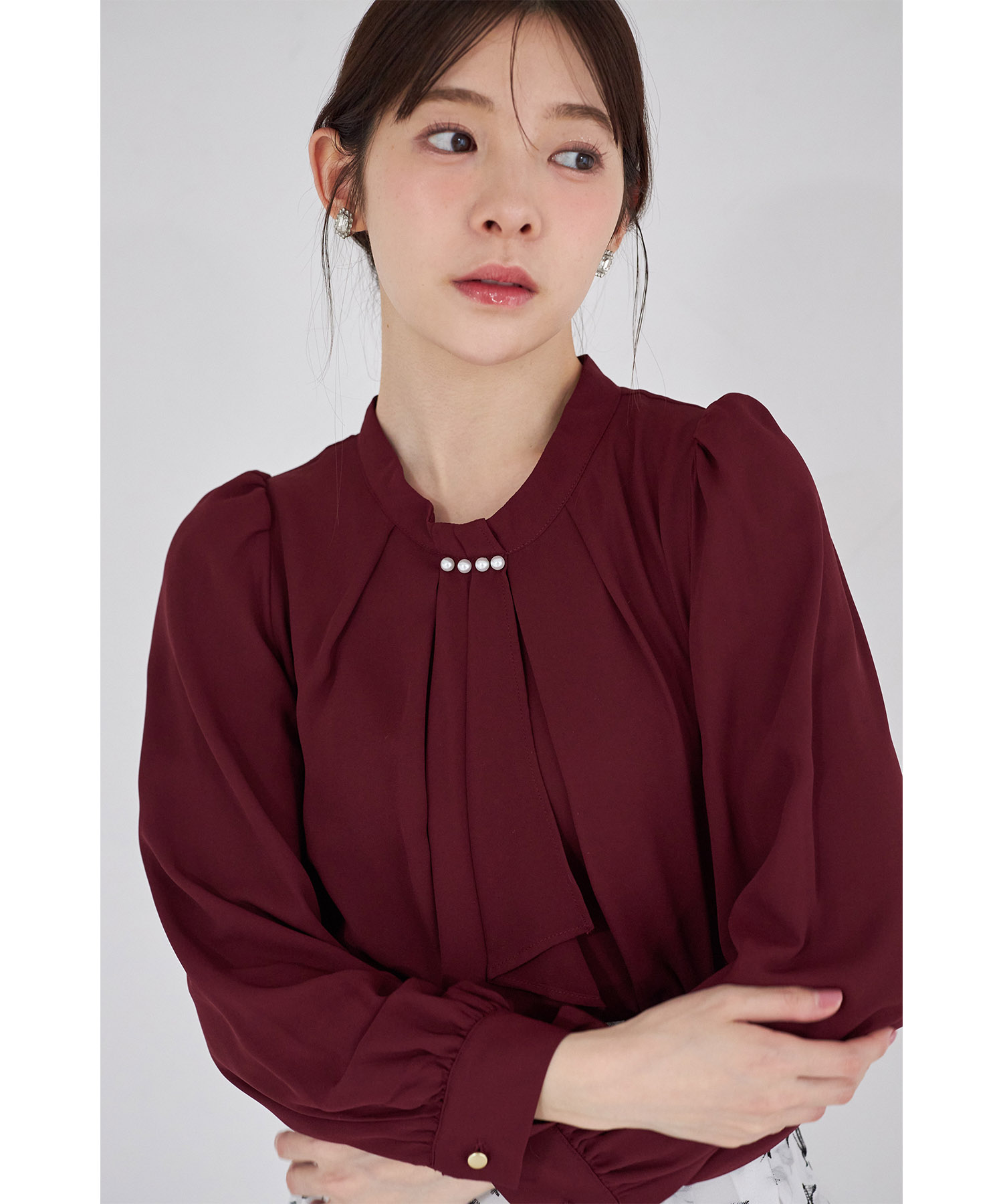 袖まで暖かい裏起毛♪パール付きラッフルボウタイブラウス  tocco closet ＊スペシャルプライス品につき返品/キャンセル/配送日指定不可/ラッピング不可/少量在庫のセールの為交換は出来かねる場合がございます。