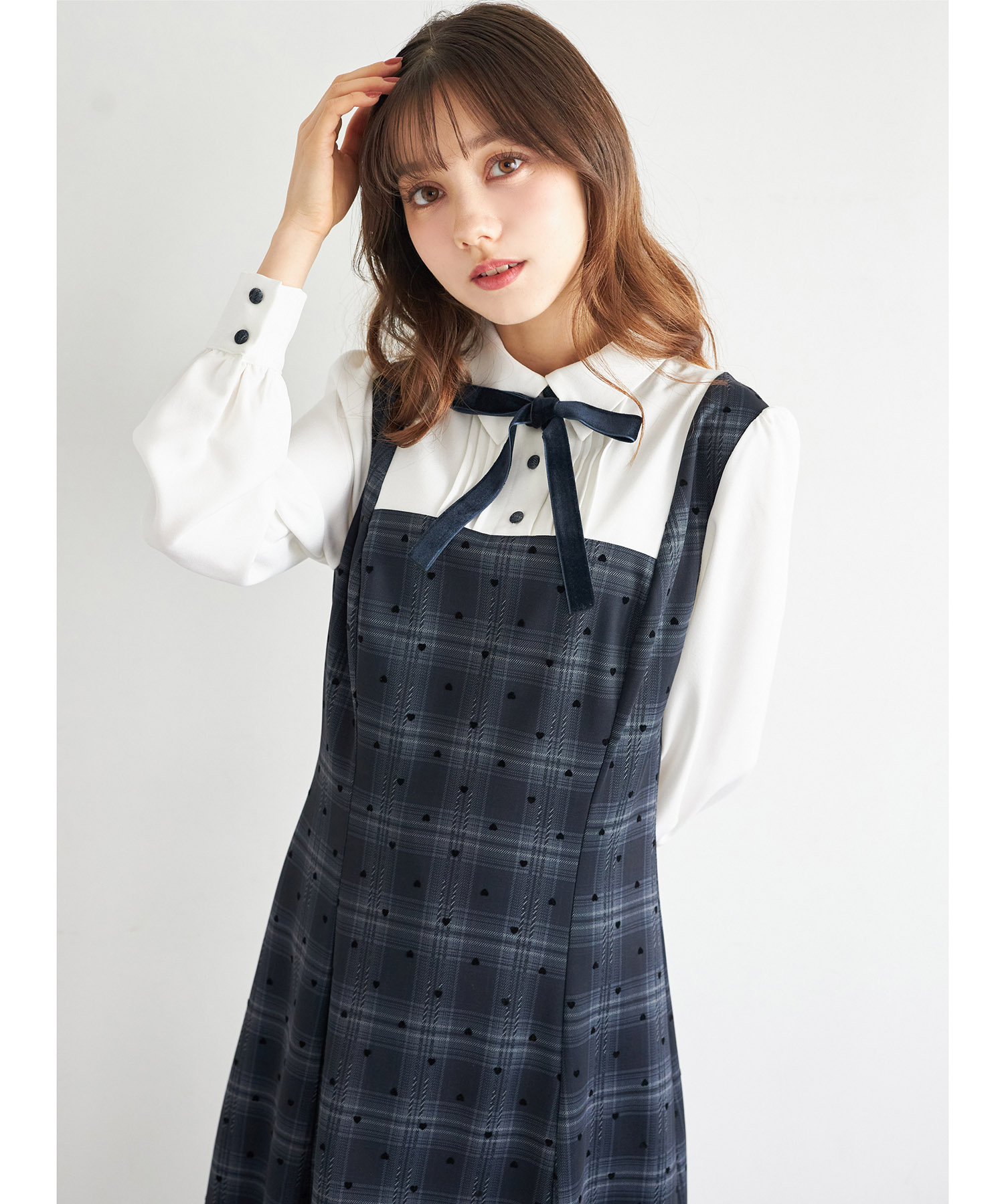 ベロアリボン付きフロッキーハート×チェック柄切り替えミニワンピース tocco closet ＊スペシャルプライス品につき返品/キャンセル/配送日指定不可/ラッピング不可/少量在庫のセールの為交換は出来かねる場合がございます。