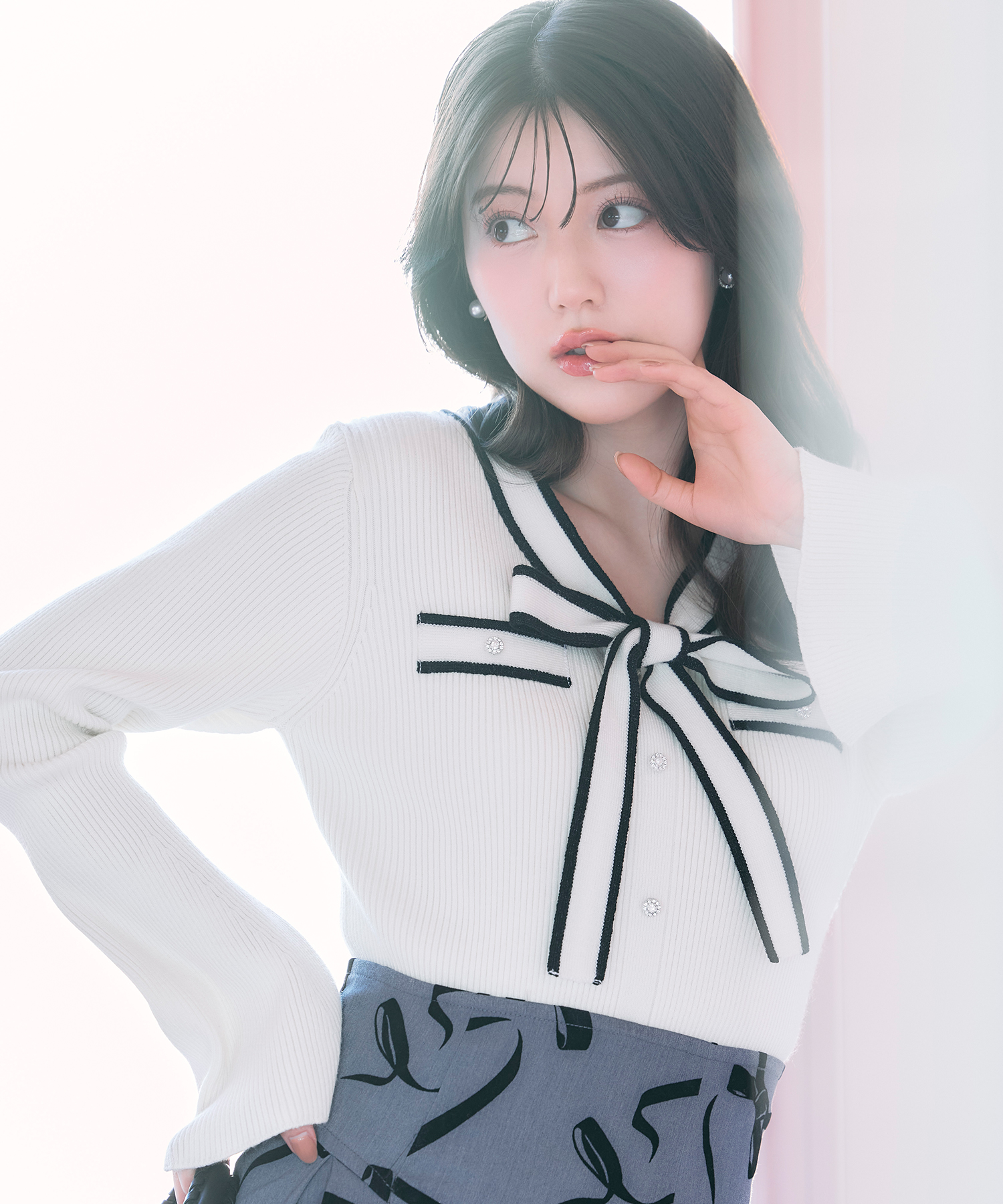 tocco トッコクローゼット 袖口パール付きフロントクロスニットワンピース 