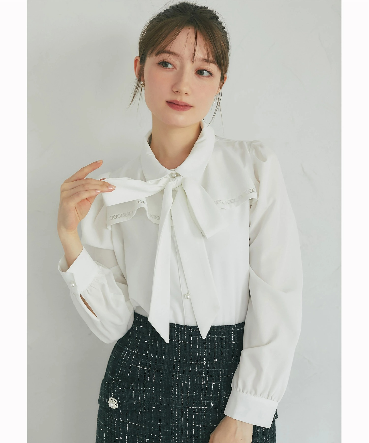 tocco トッコクローゼット　　
２ＷＡＹボウタイリボン付きヨークラインレース切り替えブラウス 