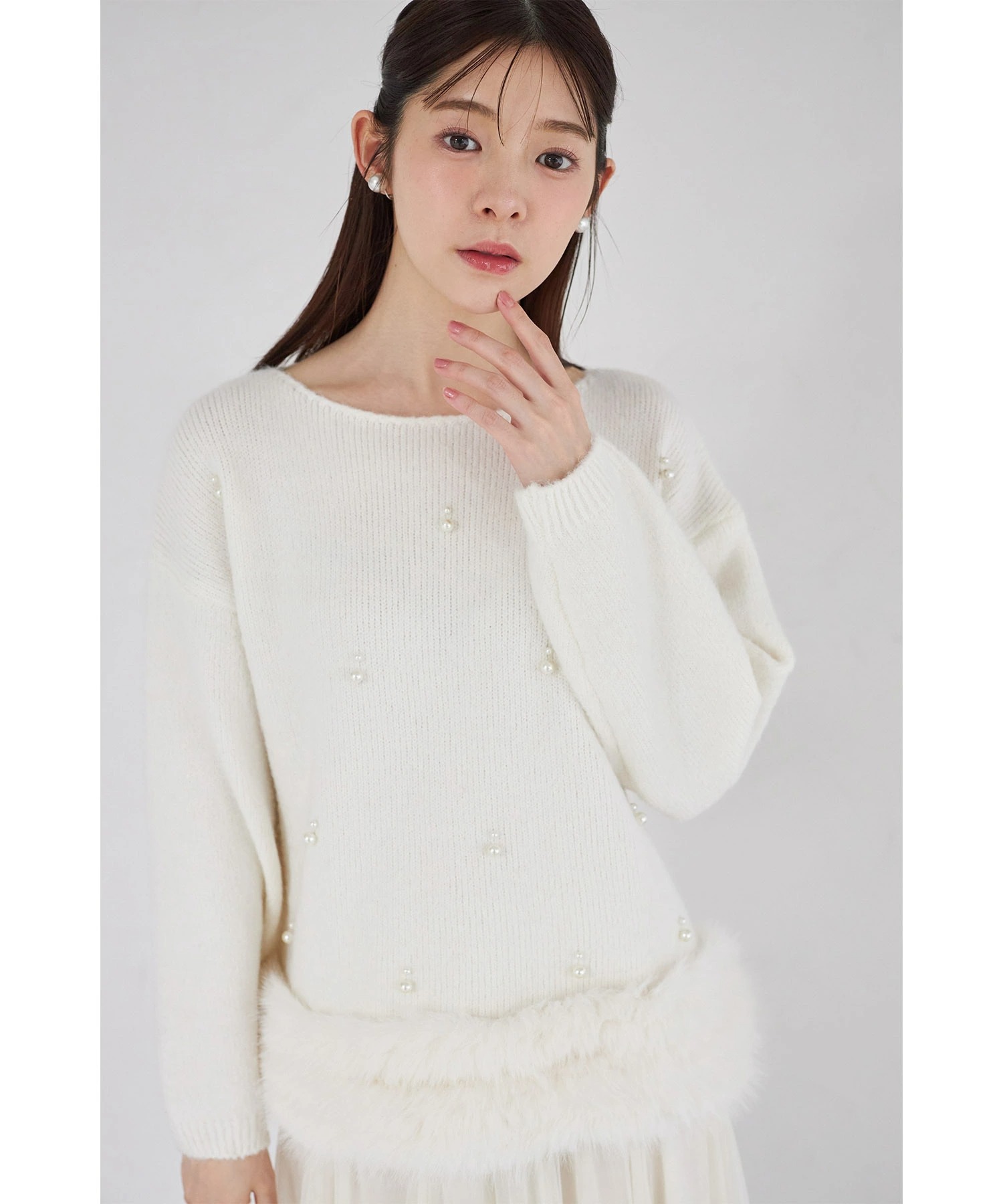 裾ファー付きパール装飾ニットプルオーバー  tocco closet ＊スペシャルプライス品につき返品/キャンセル/配送日指定不可/ラッピング不可/少量在庫のセールの為交換は出来かねる場合がございます。