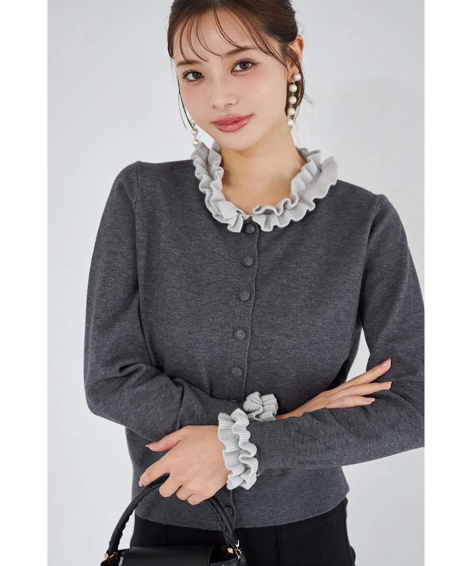 プチフリル付きバイカラーニットカーディガン tocco closet(トッコクローゼット)《KnitCollection》※オフィシャルサイト限定