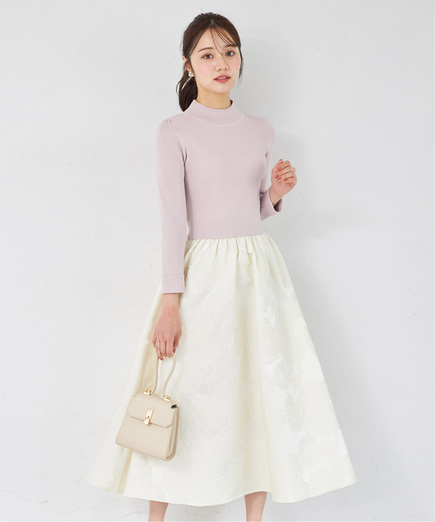 tocco トッコクローゼット　
フラワージャガードドッキングニットワンピース