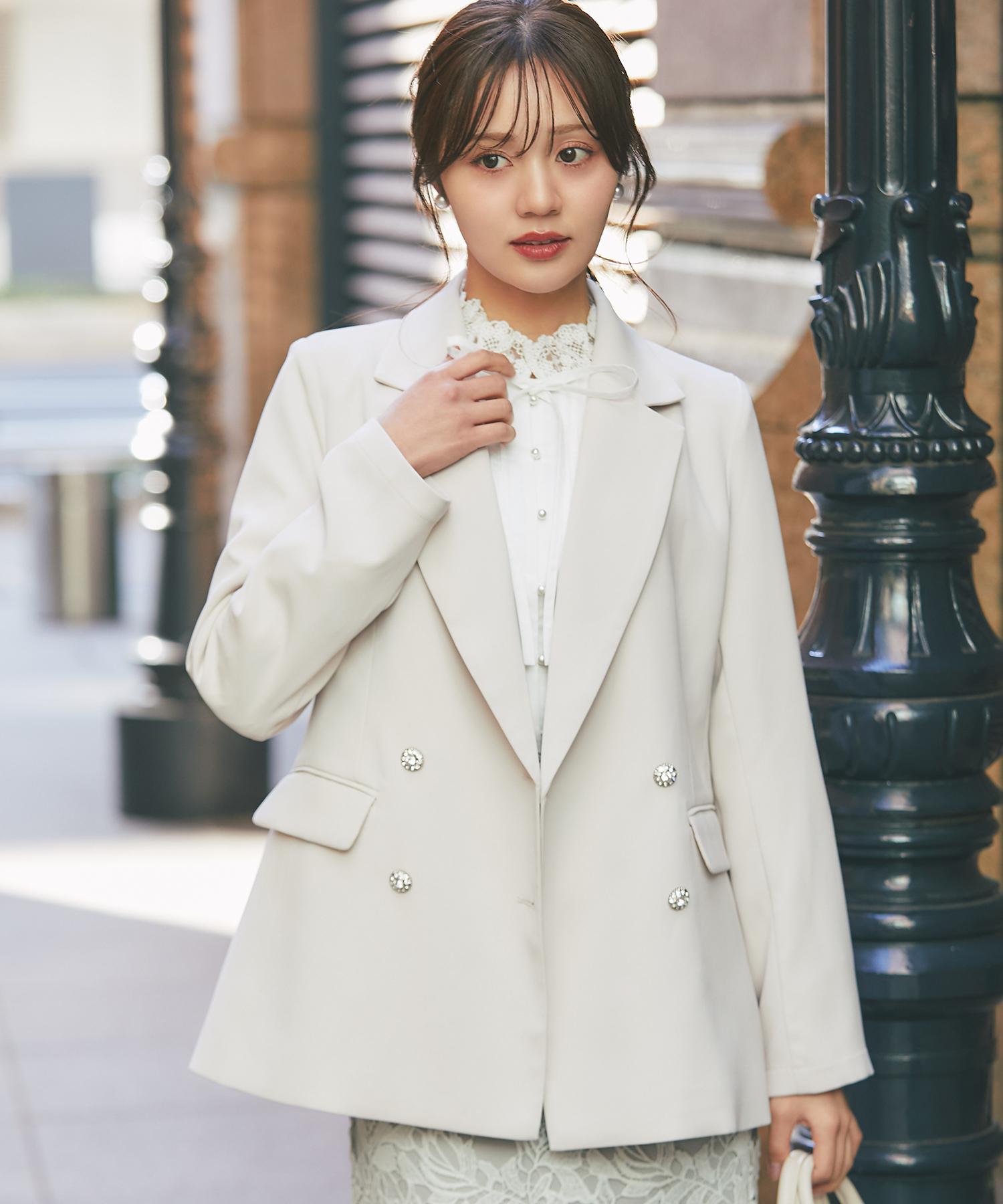 羽織るだけでコーデを格上げしてくれるビジュー釦ダブルジャケット  tocco closet(トッコクローゼット)《CeremonyStyle》《SpringOuterCollection》《NewLifeStyle》